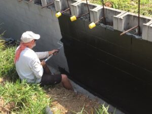 hire a fence painter